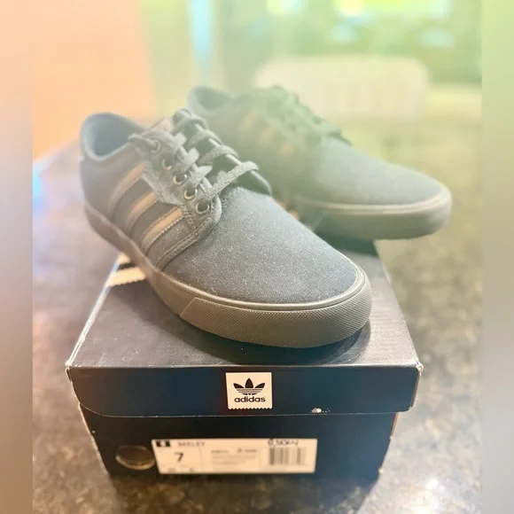 NIB ADIDAS SEELY SKATEBOARDING Black Men's size 7 SHOES - Picture 4 of 9